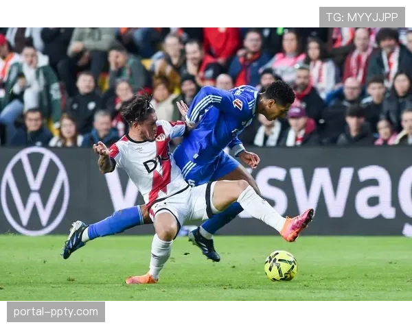 官方：莱万因累计黄牌停赛，将错过下场对阵巴列卡诺